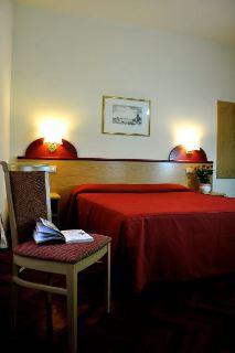 Aramis Deluxe Gasthof 2*