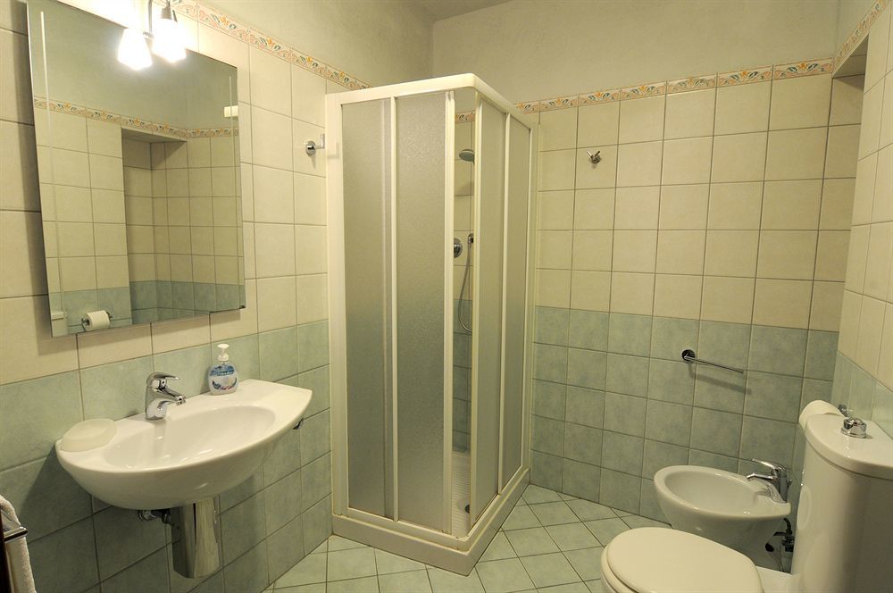 Aramis Deluxe Gasthof 2*